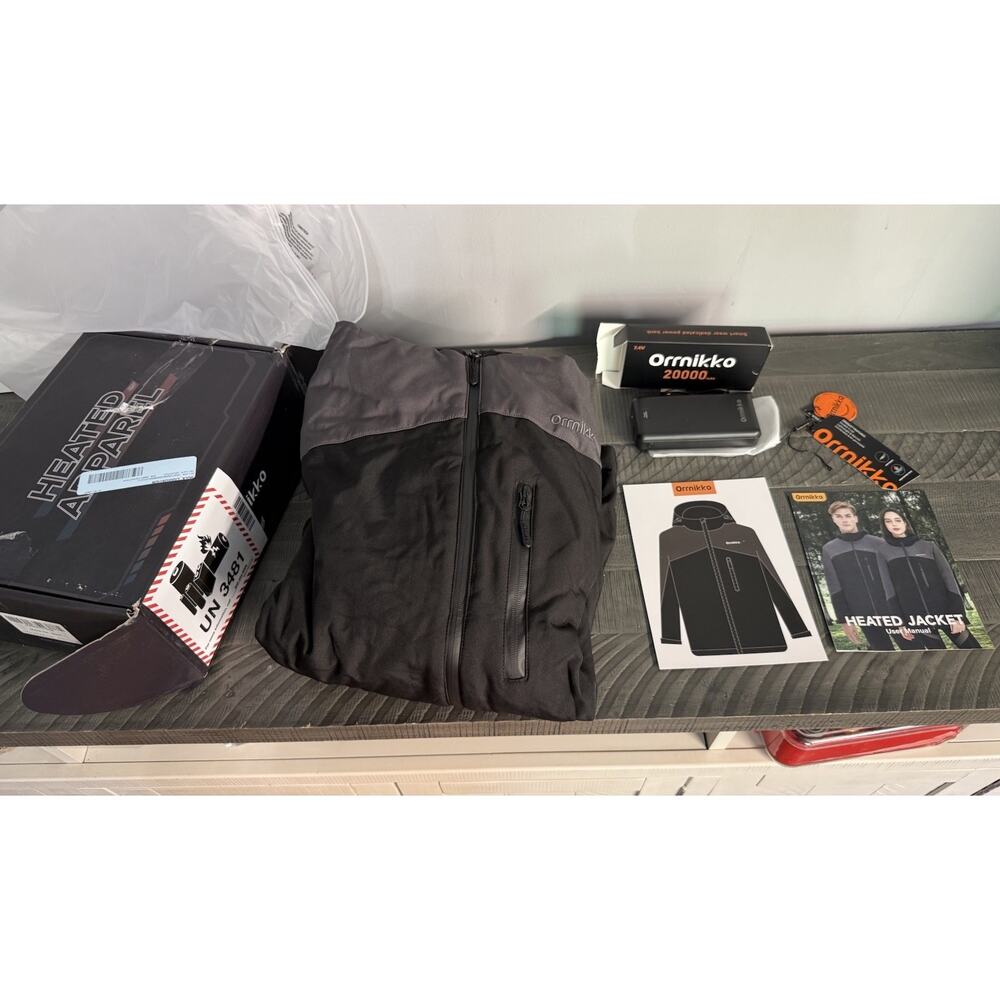 Hooded Mens Heated Jacket 3XL Black Gray 2000mAh Battery Pack & Charger Included